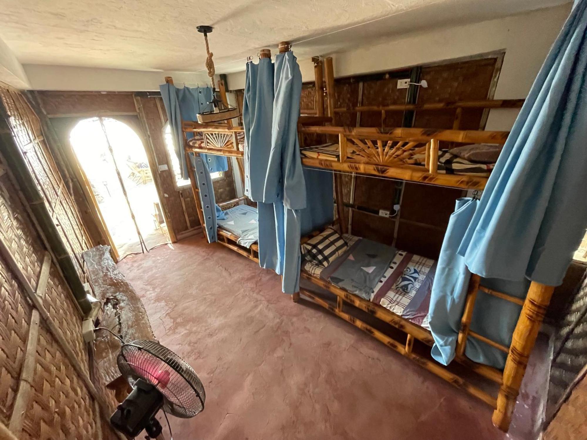 Bed and Breakfast Voodoo House Lalao Екстер'єр фото