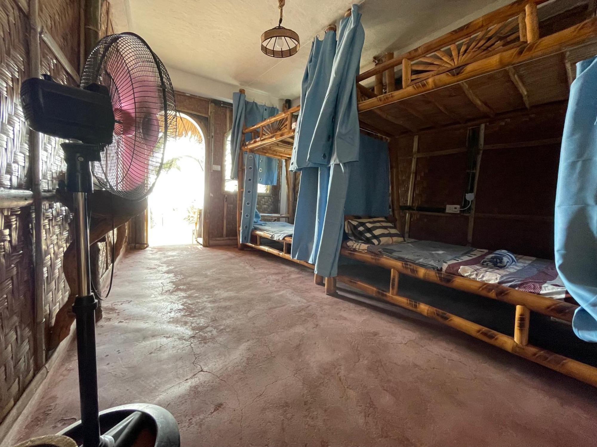 Bed and Breakfast Voodoo House Lalao Екстер'єр фото