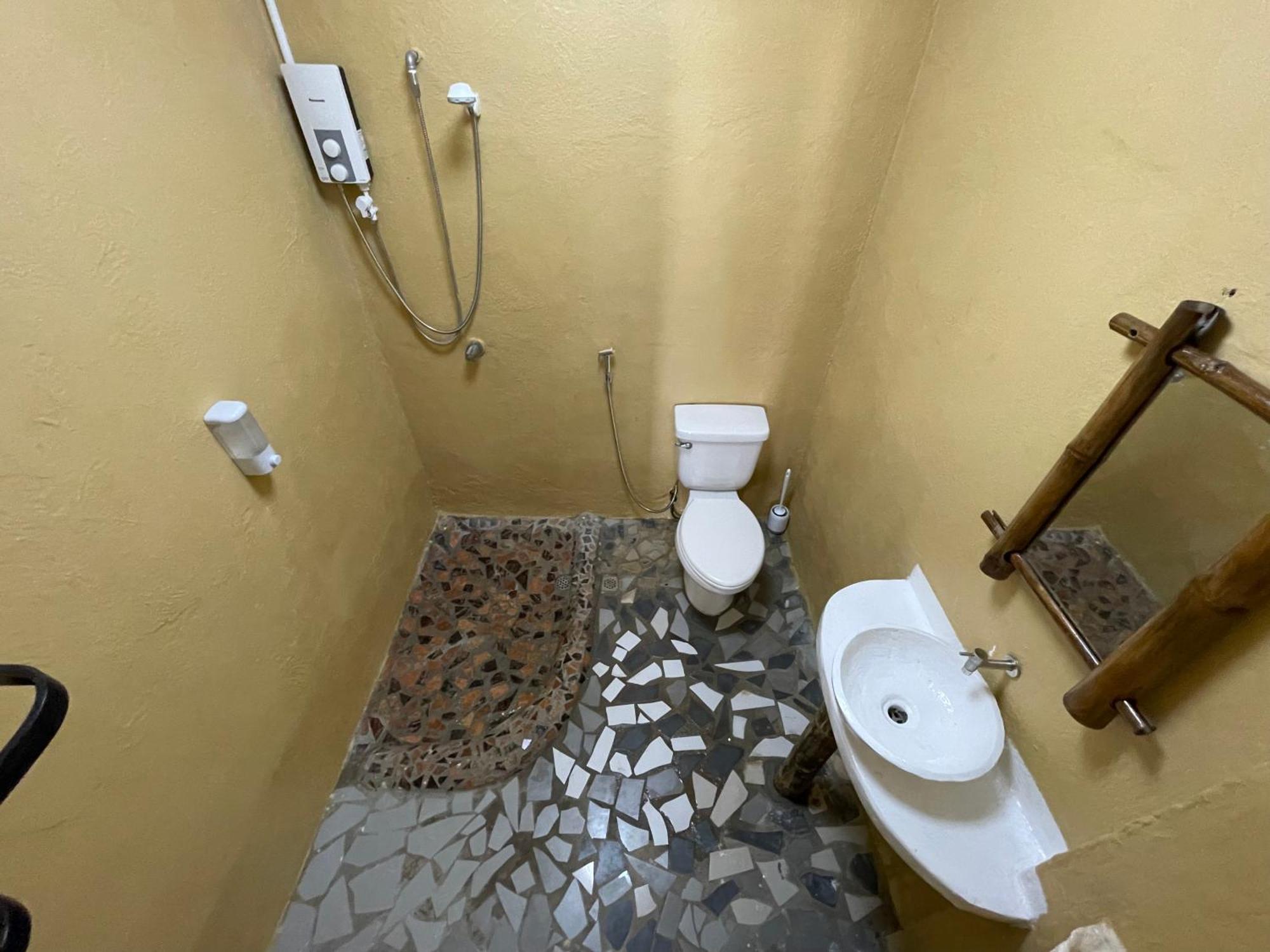 Bed and Breakfast Voodoo House Lalao Екстер'єр фото