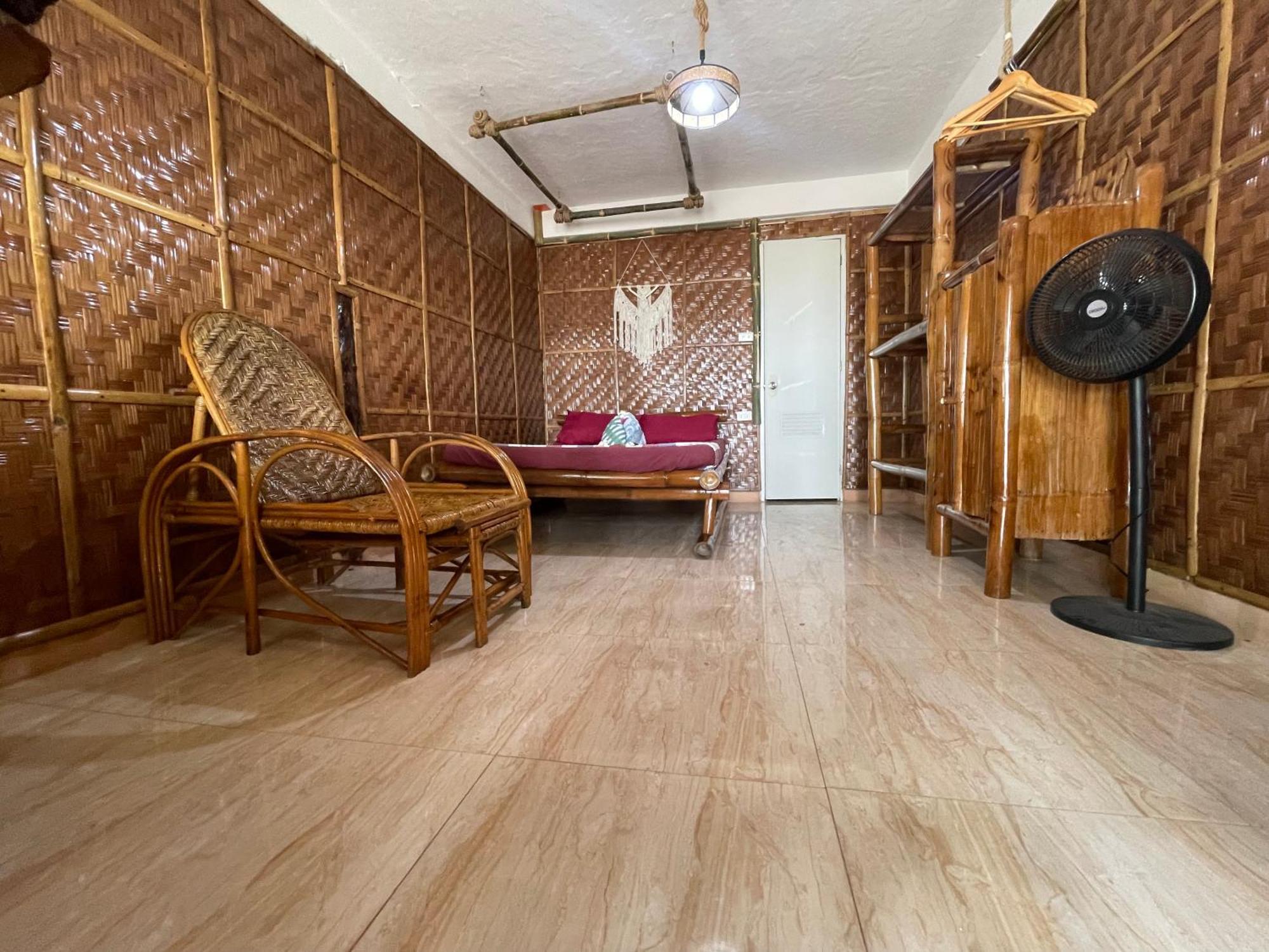 Bed and Breakfast Voodoo House Lalao Екстер'єр фото