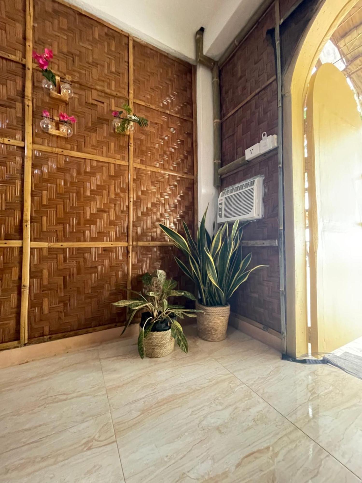Bed and Breakfast Voodoo House Lalao Екстер'єр фото