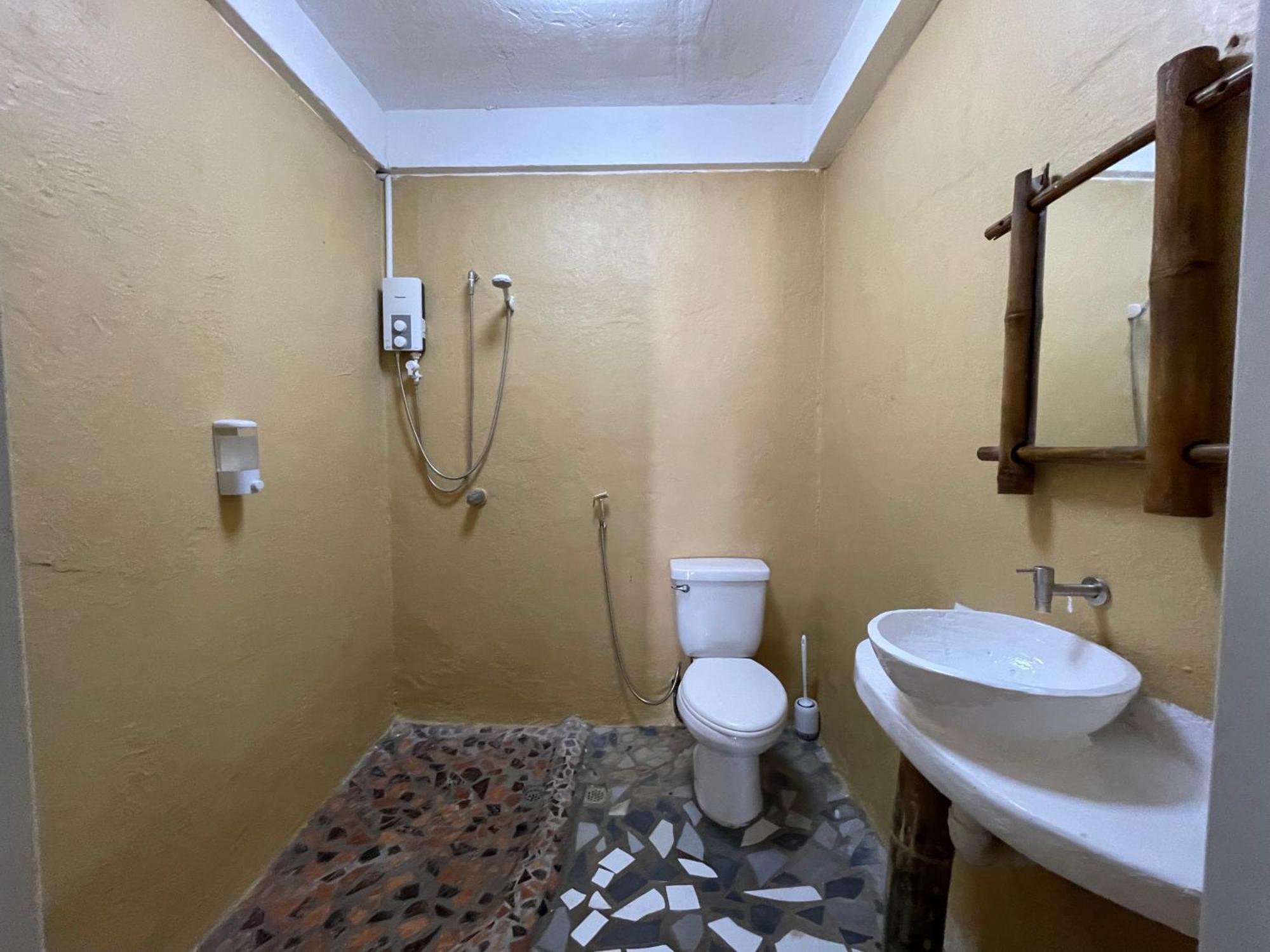 Bed and Breakfast Voodoo House Lalao Екстер'єр фото
