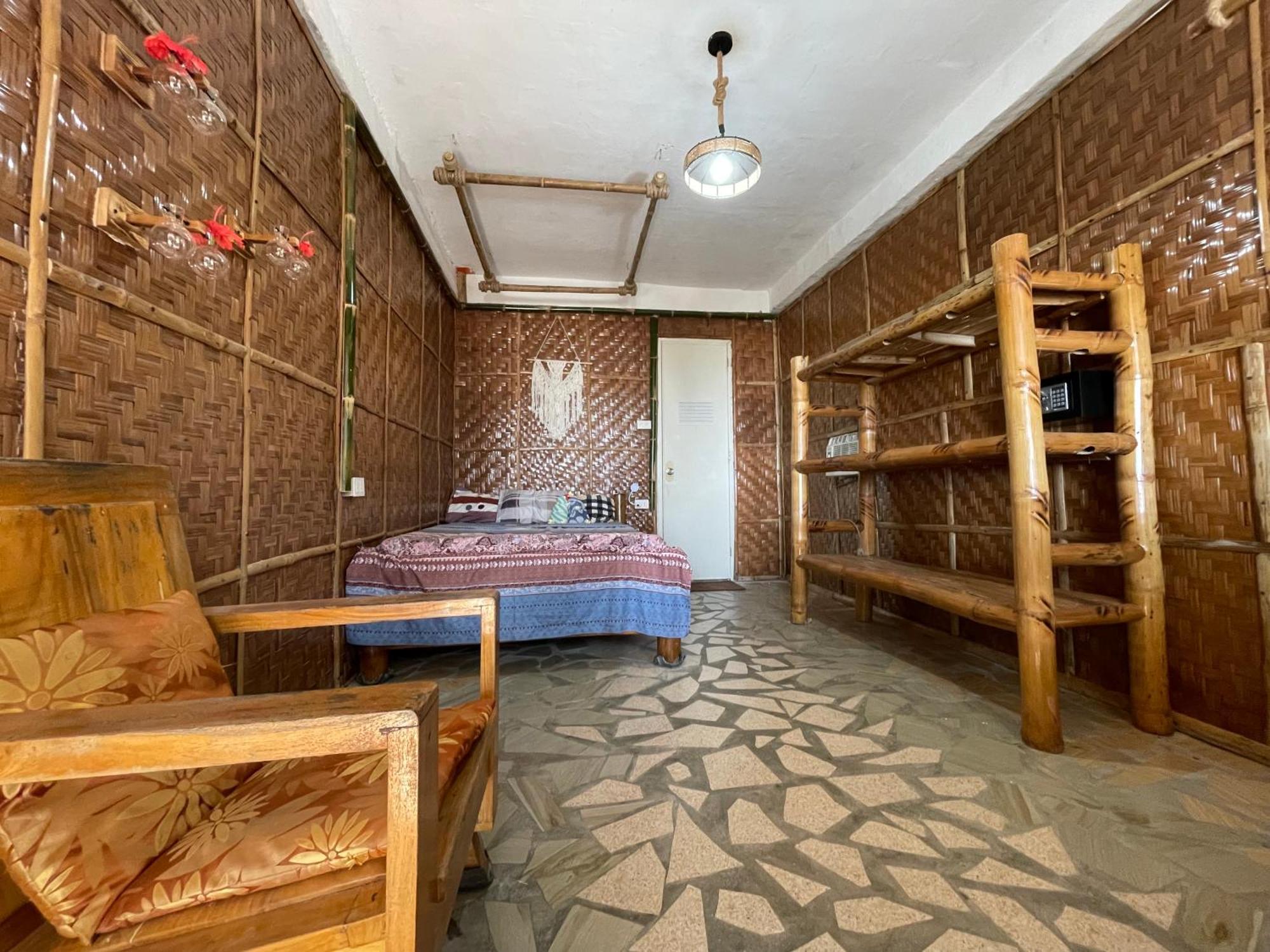 Bed and Breakfast Voodoo House Lalao Екстер'єр фото
